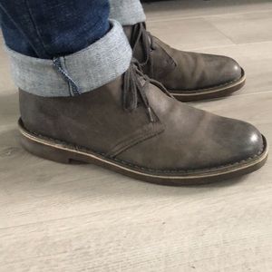 Clark Chukka bots Grey Leather men size 9